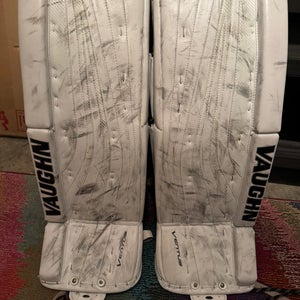 30" Vaughn Ventus SLR Goalie Leg Pads (Used)