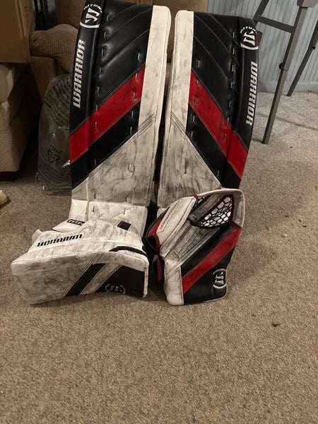 23" Warrior Ritual G4 Goalie leg pads, Gloves and Blocker (Used)