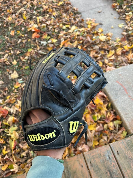 Wilson A2000 RH Outfield Baseball Glove 12.75" (Used)