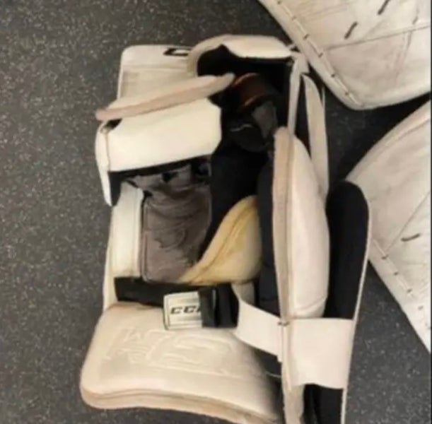 34" CCM Eflex 4 Regular Goalie Full Set (Used)