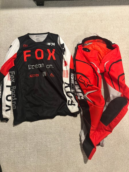 Red Medium Men's Fox Pants (Used)