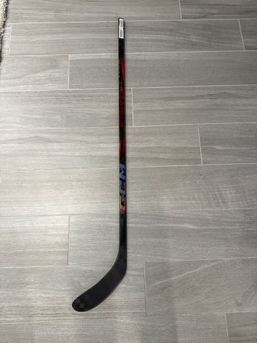 Youth CCM Jetspeed FT7 Pro Left Hand Hockey Stick P28 30 Flex (New)
