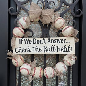 (New) home made baseball wreath