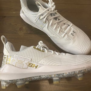 White Men's Size M 12.5 (W 13.5) Adult Under Armour Harper 7 Low Top Molded Cleats (New)