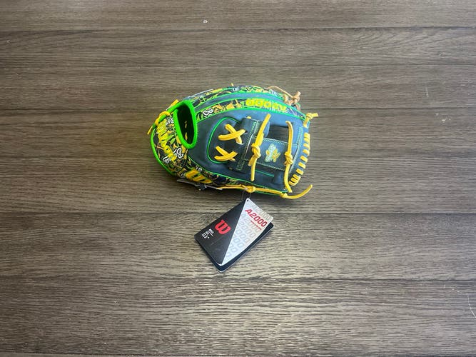 New Wilson A2000 1786 Bananas 11.5" I Web