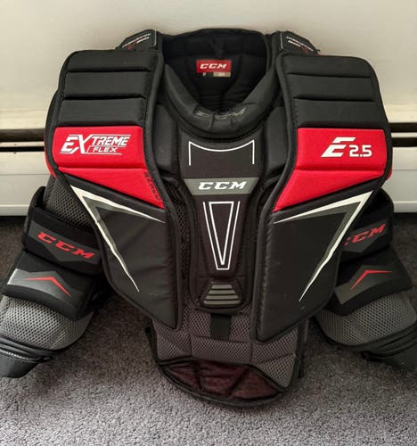CCM Extreme Flex E2.5 Goalie Chest Protector (Used) | Youth OSFA