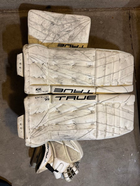 32" True 7X3 Regular Goalie Full Set (Used)