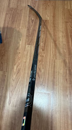 Senior Bauer Proto-R Right Handed Hockey Stick P28 87 Flex (New)