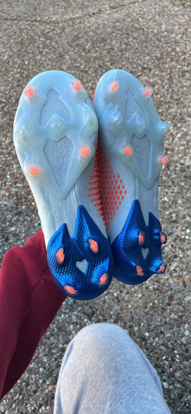 White Unisex Size M 7.5 (W 8.5) Adidas Cleats (New)