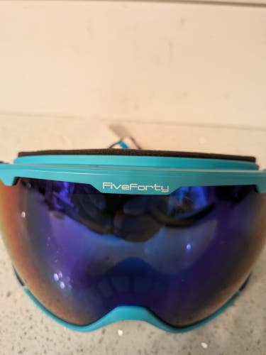 FIVEFORTY Ski Snowboarding Goggles Glowstick Mirrored Double Lens Teal Adult