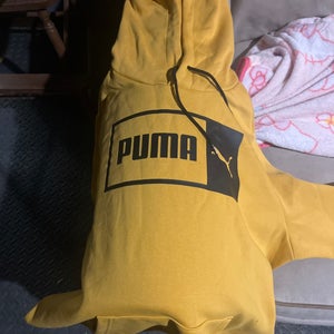 Puma Yellow Hooded Fleece Sweatshirt(worn like 3 times) Unisex Adult L
