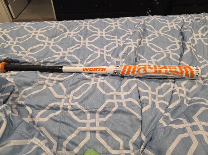 Worth Mayhem Alloy Bat (-7) 27 oz 34" (Used)