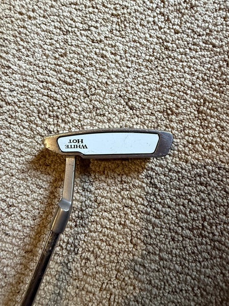 White Men's Odyssey White Hot 6 Blade Right Handed Putter (Used)