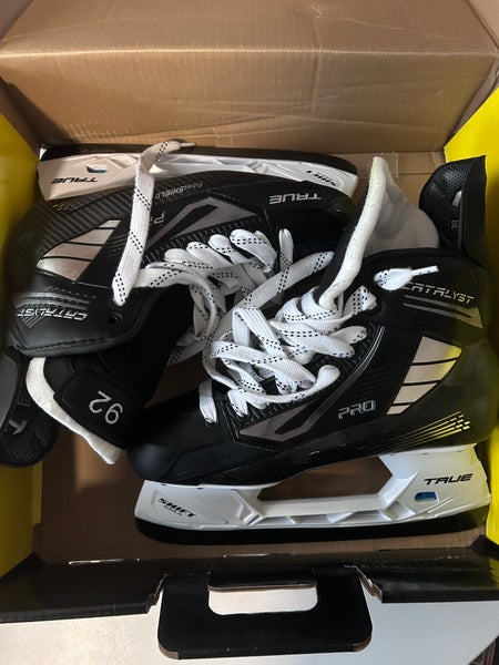True Catalyst Pro Hockey Skates Wide Width Pro Stock 10 (New) Ryan Johansen