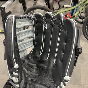 Used Wilson A500 BB/SB Glove RH Throw Black 12 1/2" 11614-S000225033