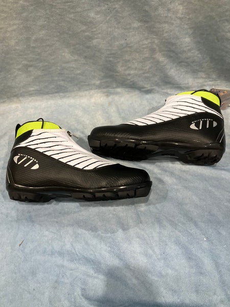 Size 10 Whitewood 424NNN Cross Country Style Ski Boots (New)