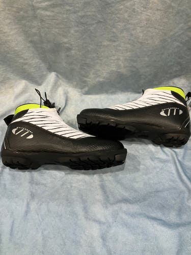 Size 11 Whitewood 424NNN Cross Country Style Ski Boots (New)