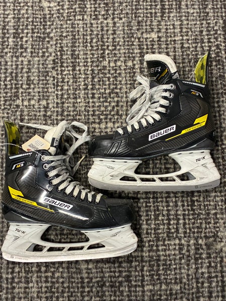 Senior Bauer Supreme M3 Hockey Skates Regular Width Size 6.5 (Used)