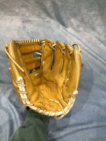 Brown Marucci Acadia RH Baseball Glove 11.25" (Used)