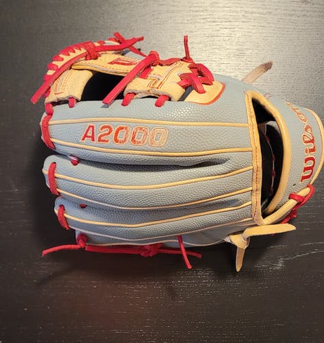 Infield RH Wilson A2000 Baseball Glove 11.5" (Used)