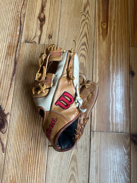 2023 Infield RH Wilson A2000 1786 Baseball Glove 11.5" (Used)
