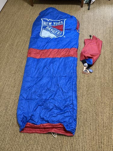 Poler x NHL New York Rangers Napsack Reversible Sleeping Bag Suit Jacket L NEW