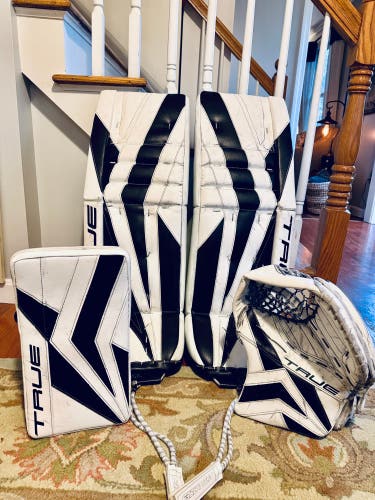 34" True Catalyst 9X3 Regular Goalie Full Set (Used)