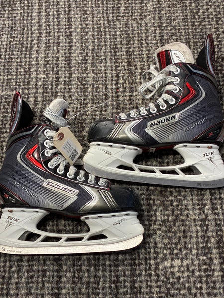 Intermediate Bauer Vapor X70 Hockey Skates Regular Width Size 5 (Used)