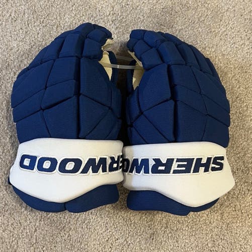 Sherwood Gloves 13" Pro Stock - William Nylander Toronto Maple Leafs