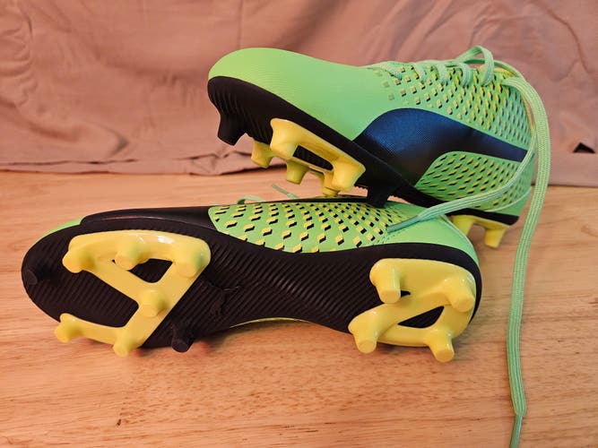 Green Unisex 6Y (Big Kids / Youth) Puma Adreno Molded Cleats Cleats (New)