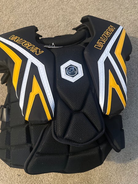 Small Vaughn SLR4 Pro Goalie Chest Protector (New)