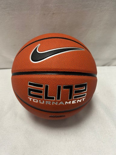 Used Nike Basketball Womens Indoor 11490-S000267100