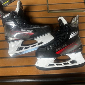 2022 Bauer Vapor X3 Hockey Skates Regular Width 9.5 (Used)