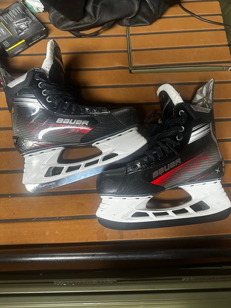 2022 Bauer Vapor X3 Hockey Skates Regular Width 9.5 (Used)