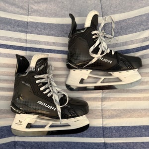 2024 Bauer Supreme Shadow Hockey Skates Size 5.5 (Used)