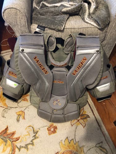 Large Vaughn Ventus SLR2 Pro Carbon Goalie Chest Protector Pro Stock (Used)