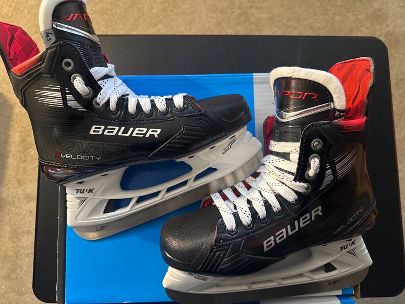 Bauer Vapor X Velocity Hockey Skates Size 4.5 fit-1(New)