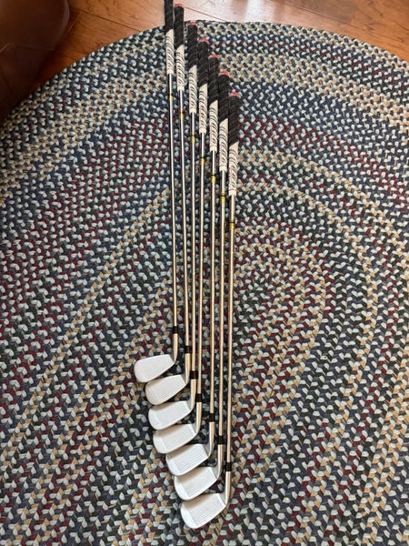 Men's 2023 Right Handed Taylor made p770