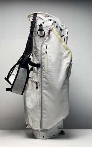 Callaway Fairway C Stand Bag White/Pink Floral 4-Way Divide Ladies Golf Bag