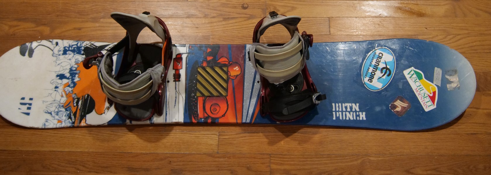 Unisex Burton Punch Snowboard Freestyle With Bindings Medium Flex True Twin 140 cm (Used)