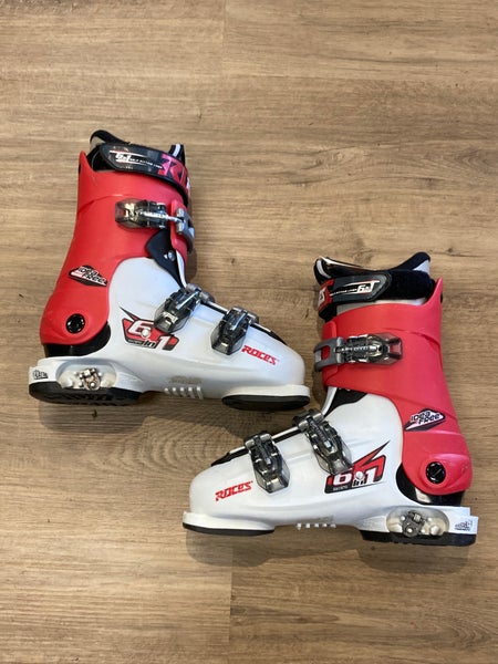 Mondo 22 & 22.5 Kid's Roces Ski Boots (Used)
