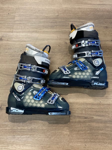 Mondo 23 & 23.5 Salomon Rush Ski Boots (Used)