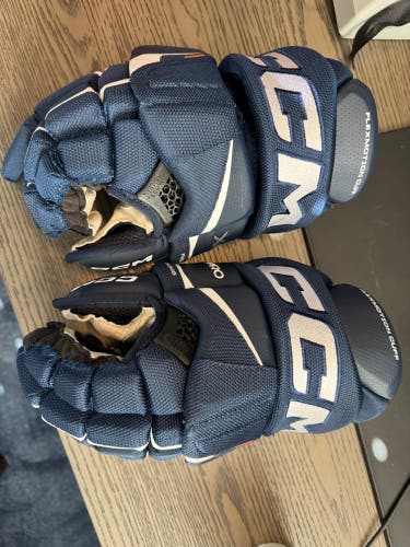 CCM Tacks XF Pro Gloves 14" (Used)