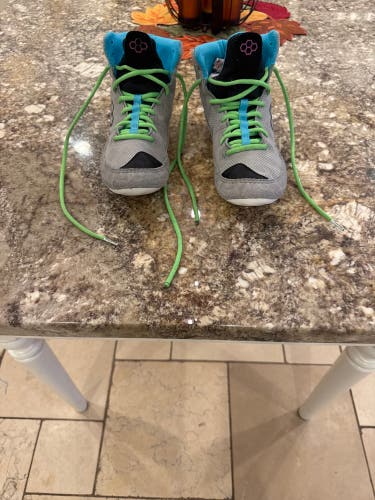 Rudi men’s colt 2.0 wrestling shoes size 8