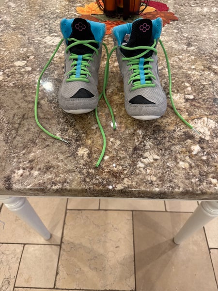 Rudi men’s colt 2.0 wrestling shoes size 8