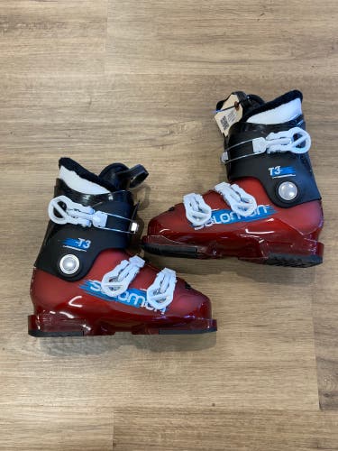 Mondo 22 & 22.5 Salomon Performa T3 Ski Boots (Used)
