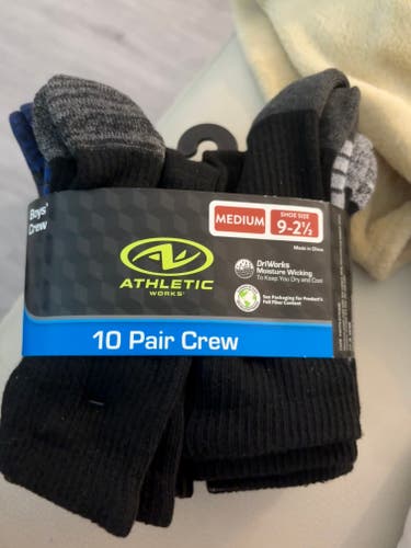 Black Youth Medium Athletic Knit Socks (New)