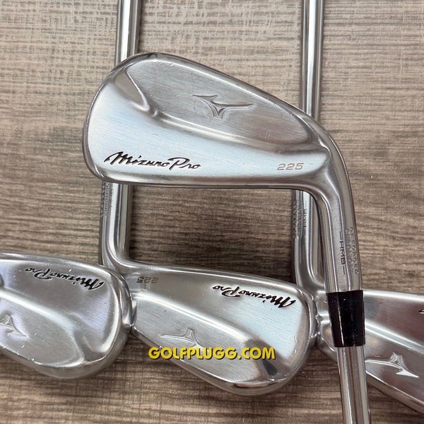 Mizuno Pro 225 Iron Set 4PW / Dynamic Gold, Stiff Flex (280)