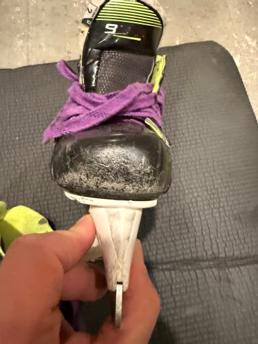 2021 Bauer GSX Hockey Goalie Skates Size 2 (Used)