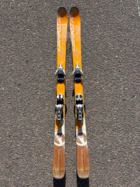 Women's Dynastar Exclusive Legend 158 cm Skis | Salomon 9 12 TI Bindings (Used)